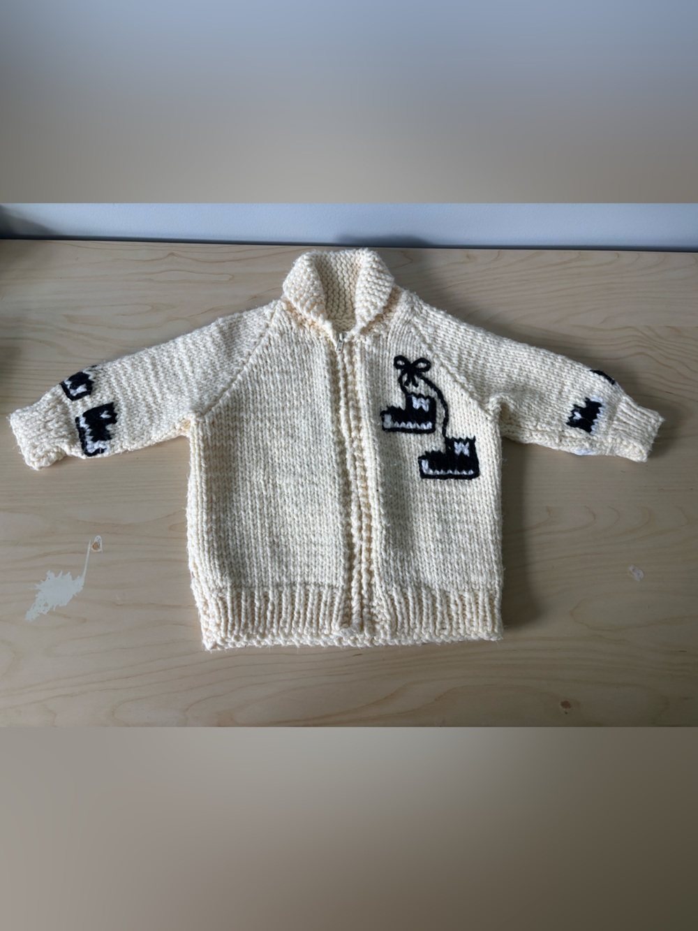 Cream Turtle Knit Kids Sweater 🐢 👟 🏃